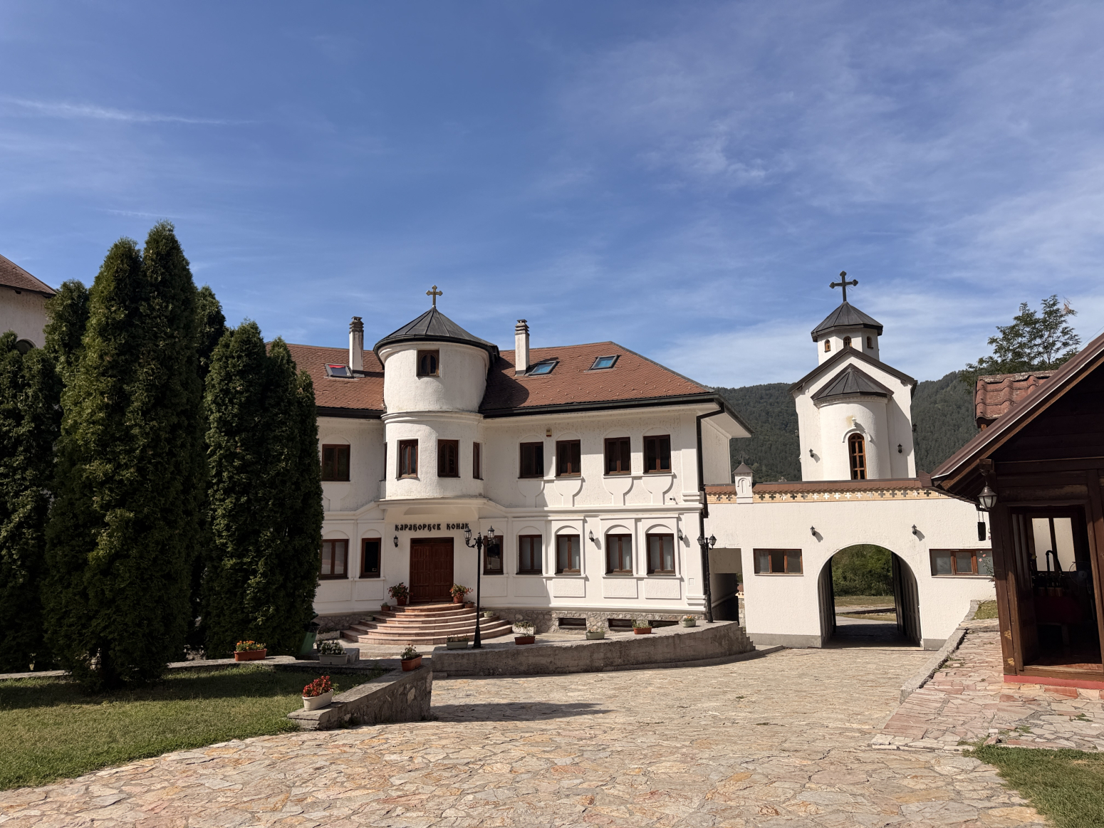 Nemci svetinju pretvorili u magacin municije, pa je sravnili sa zemljom: Manastir dignut iz pepela FOTO