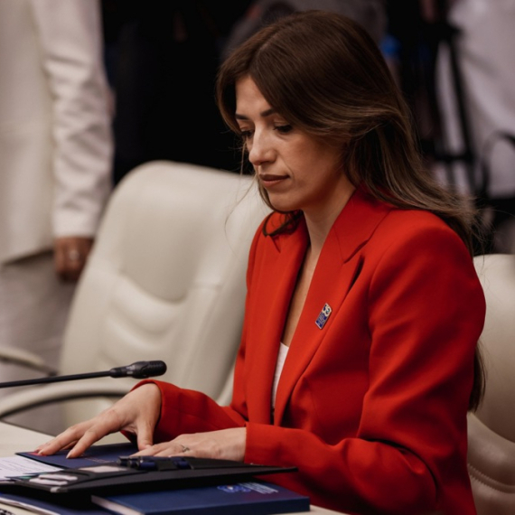 Aljbuljena Hadžiju izabrana za predsednicu skupštine privremenih prištinskih institucija