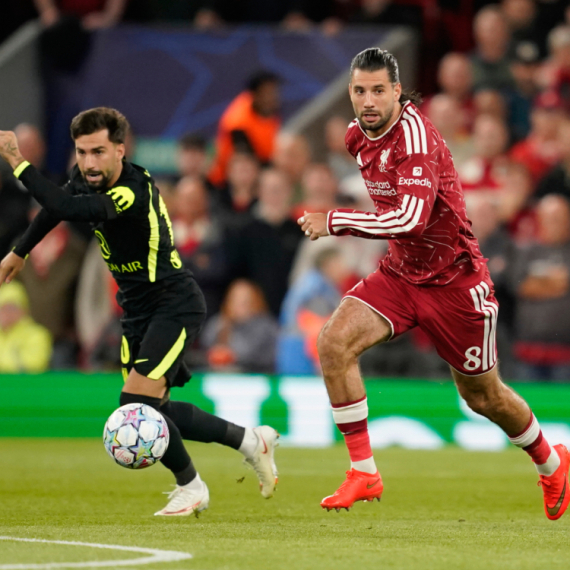 Liverpul opseda gol Atletika od starta – imamo i prvi gol večeri