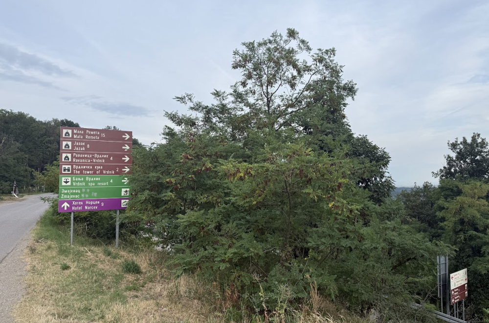 Otkačila se prikolica, pa napravila pravu pometnju: Vozila na Fruškoj gori nepomično stoje FOTO