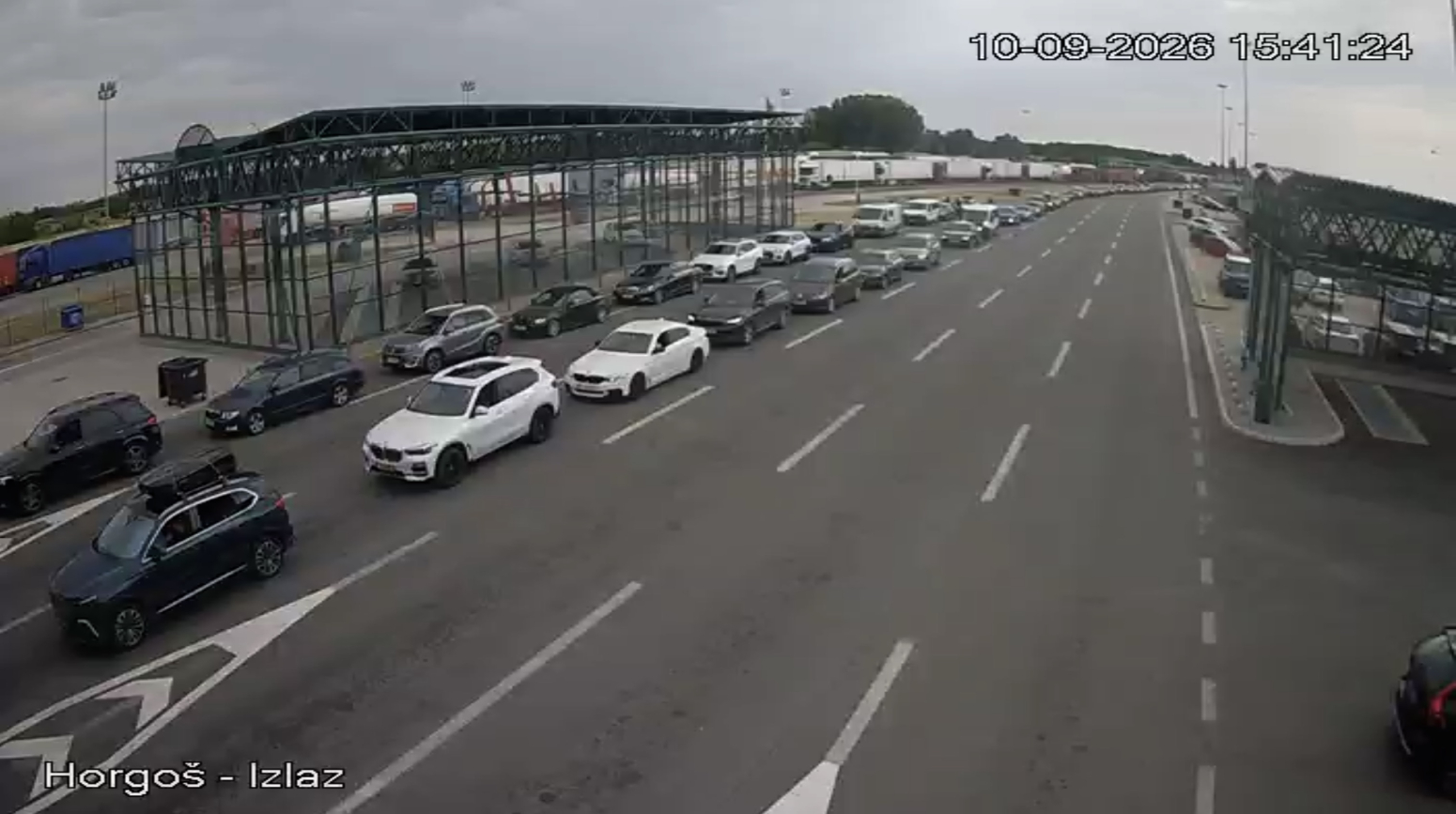 Pakao na Batrovcima; Nepregledne kolone na izlazu iz Srbije FOTO
