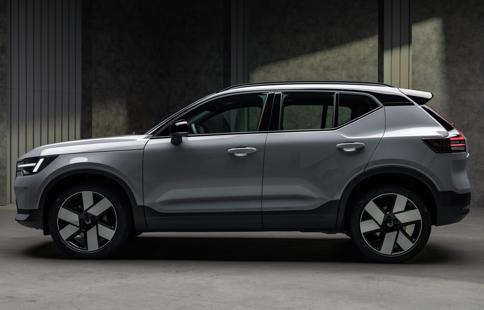 Volvo nije menjao ono što svi vole, ali je XC40 dobio nekoliko važnih unapređenja FOTO
