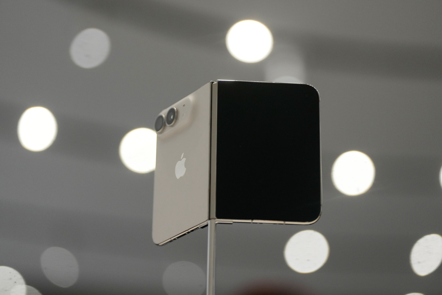 Apple uveo novo pravilo, važi od sledeće godine