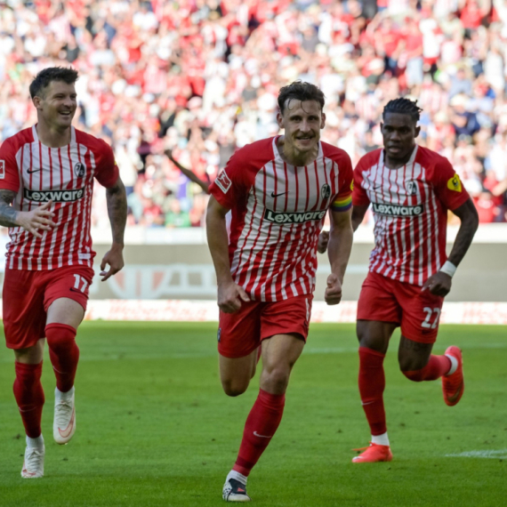 Golovi pljuštali u Bundesligi: Frajburg razbio Menhengladbah, Borusija ubedljiva, preokret Hofenhajma!