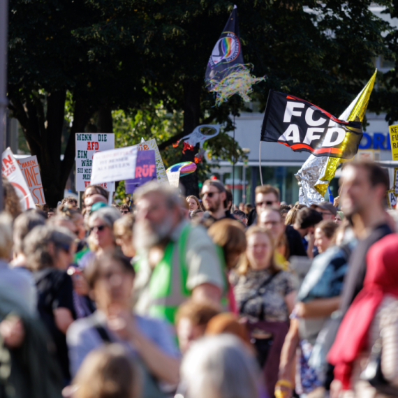Nemačka izašla na ulice: Veliki protesti nakon pobede AfD-a VIDEO