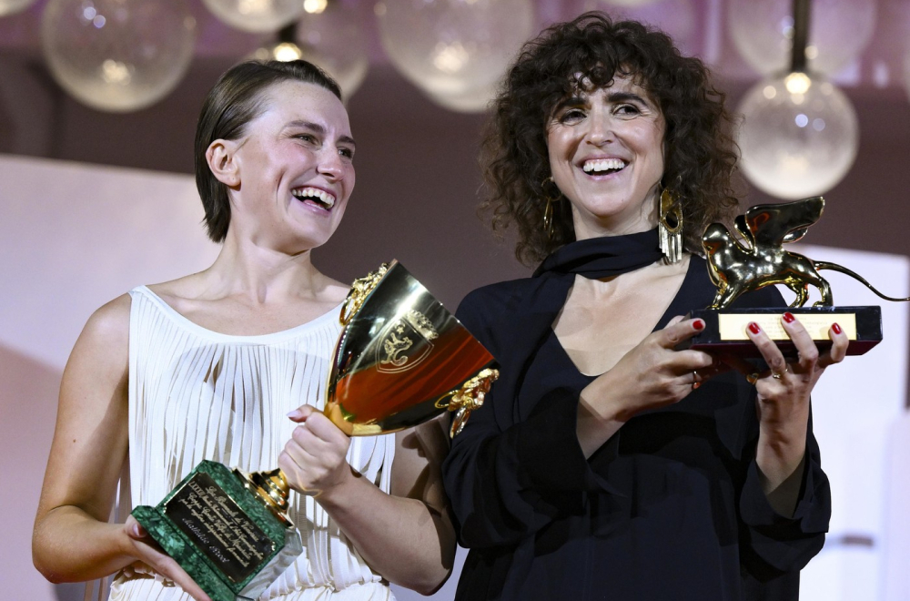 O čemu govori film koji je osvojio Zlatnog lava u Veneciji? Tajna koja bi mogla da joj uništi život VIDEO