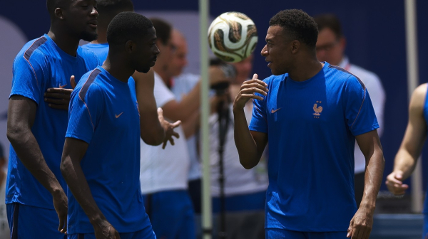 Francuzi u okršaju zbog "Zlatne lopte": Dembele odgovorio Mbapeu VIDEO