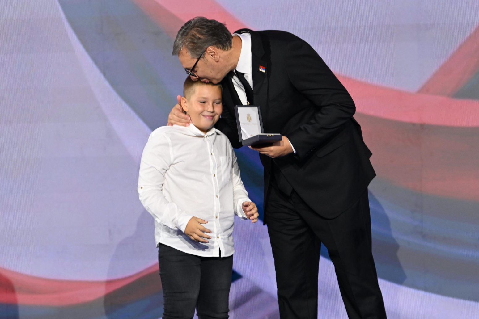Vučić uručio 55 odlikovanja; Ovo je spisak svih laureata FOTO