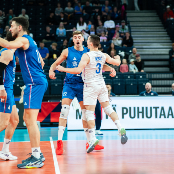 Srbija se ponovo diže iz mrtvih!