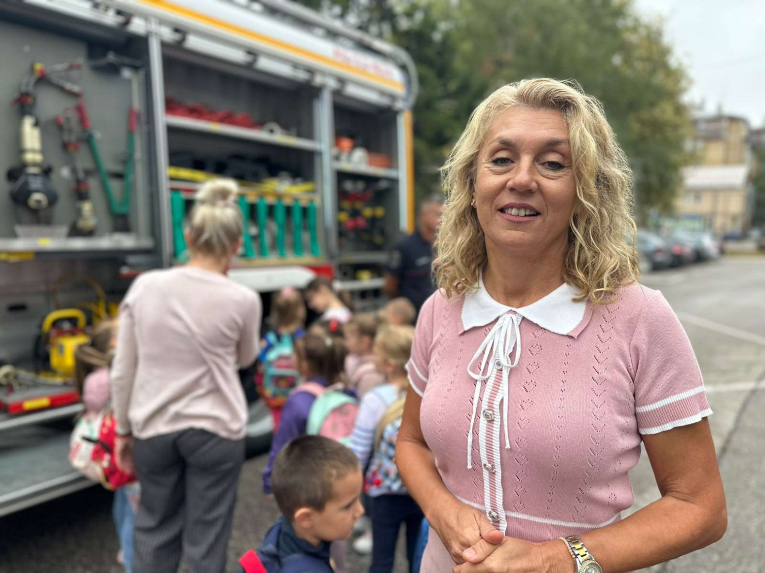 Najlepša poseta čačanskim herojima: Mališani iz vrtića obišli Vatrogasni dom