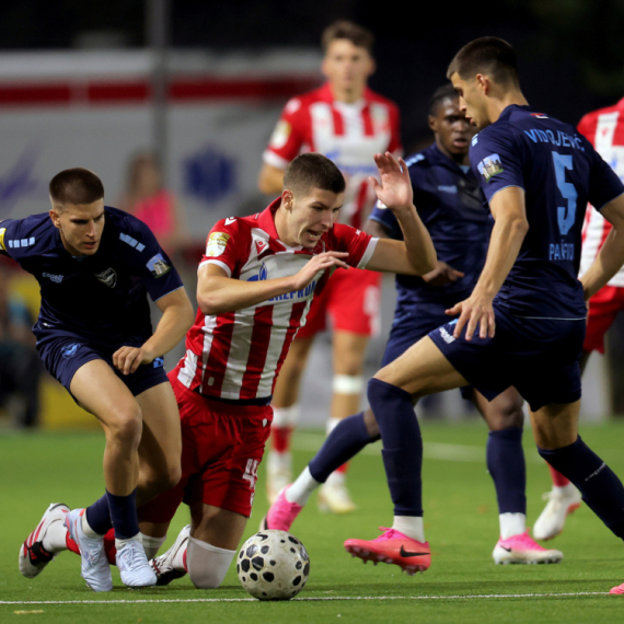 Zvezda vodi u Pančevu – upalio se alarm, prekid, pa gol