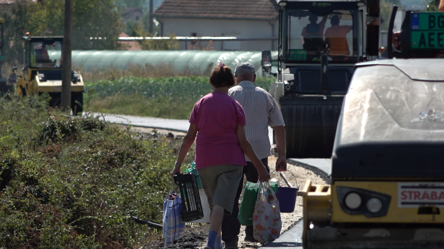 Čačak u velikom zamahu: Trbušani dobijaju asfalt i pristup plastenicima, radovi širom grada