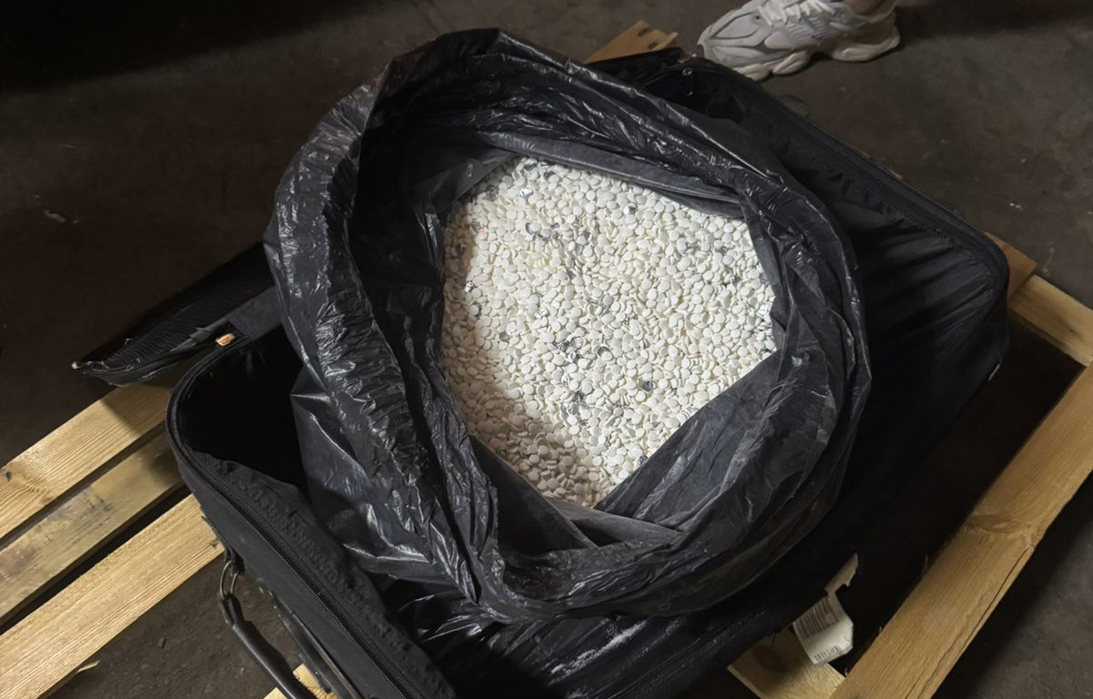 U mercedesu na auto-putu pronađeno 20 kilograma tableta: Uhapšen muškarac iz Subotice