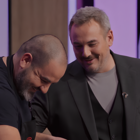 "Će se prekrstimo il' će samo pomislimo"; Takmičari ne dižu glave - trka i frka na sve strane