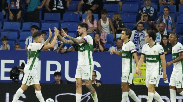 Dmitrovićev kiks i podvig Elčea – gosti dali tri gola sa igračem više!