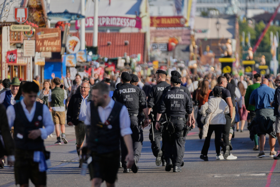 Cene piva na ovogodišnjem Oktoberfestu iznenadile; Počeo najiščekivaniji događaj godine u Minhenu FOTO