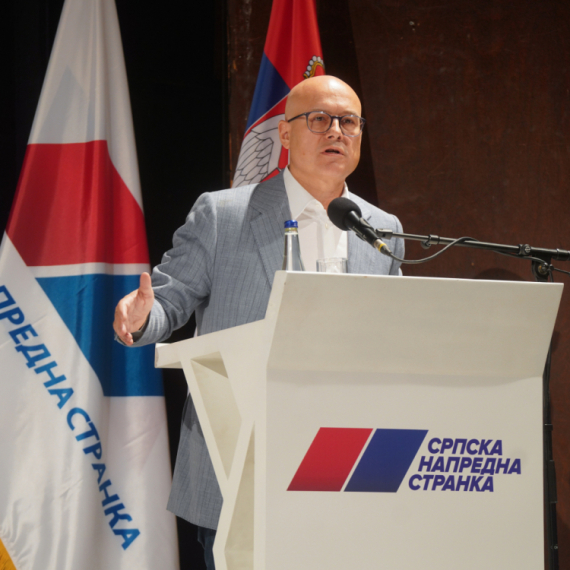 Vučević s poljoprivrednicima: "Građani će izabrati rad, stabilnost i sigurnost"