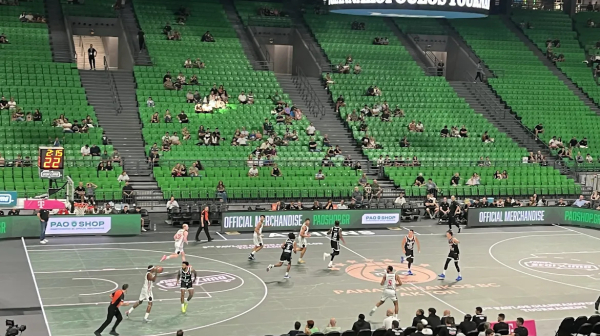 Partizan razbija Burg