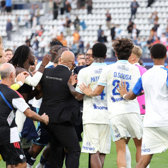 Rosenior napravio haos: Burno slavlje pred navijačima bivšeg kluba VIDEO