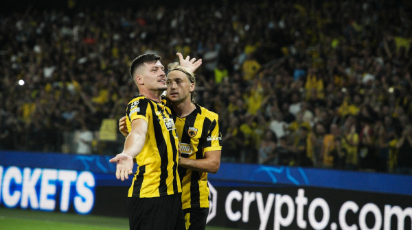 Jedan nije dovoljan? U redu, daće Luka Jović dva komada