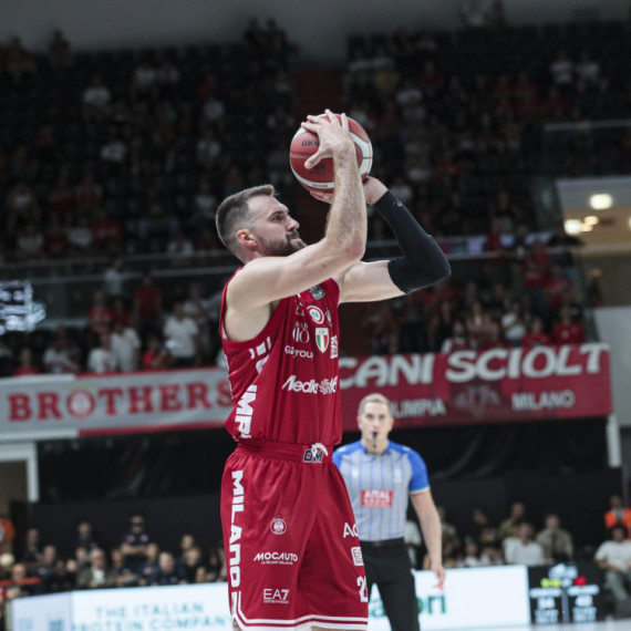 Gudurić umalo tragičar: Armani osvojio Superkup pred Partizan!
