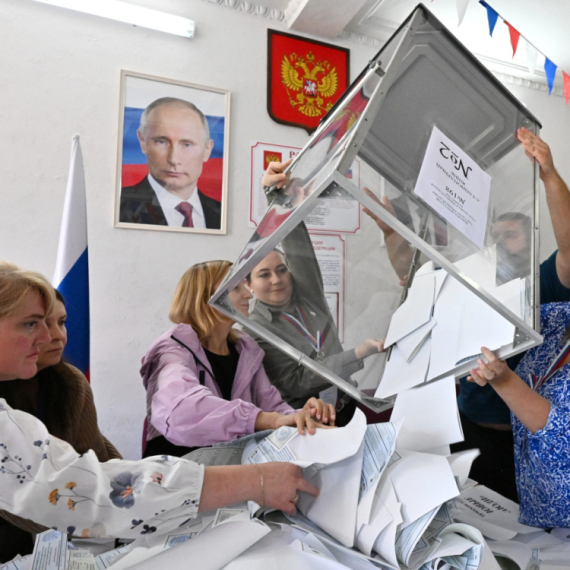 Putinova stranka ubedljivo pobedila na izborima