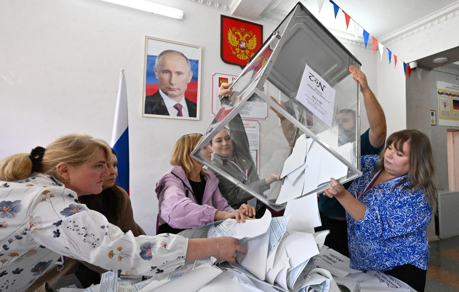 Putinova stranka ubedljivo pobedila na izborima