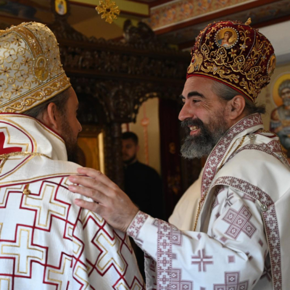 Osvećen hrаm Svetog Arhаngelа Mihаilа u Miluzu FOTO