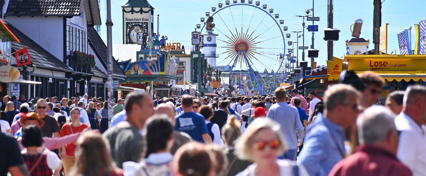 Oktoberfest počeo uz ozbiljne incidente: Posetioci visili naglavačke, drugi slučaj imao tragičan ishod