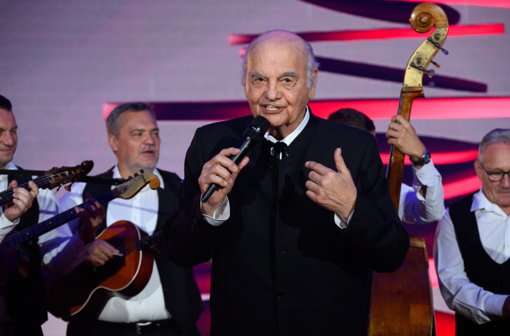 Pred koncert u Sava Centru, veliko priznanje za Zvonka Bogdana