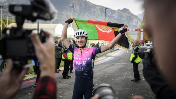 Krila se od Talibana, "bila muško", danas osvaja medalje – neverovatna priča Avganistanke