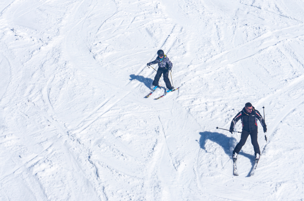 Jesen tek počela, a Kopaonik već zabeleo: Pale prve pahulje, zna se kad počinje sezona VIDEO