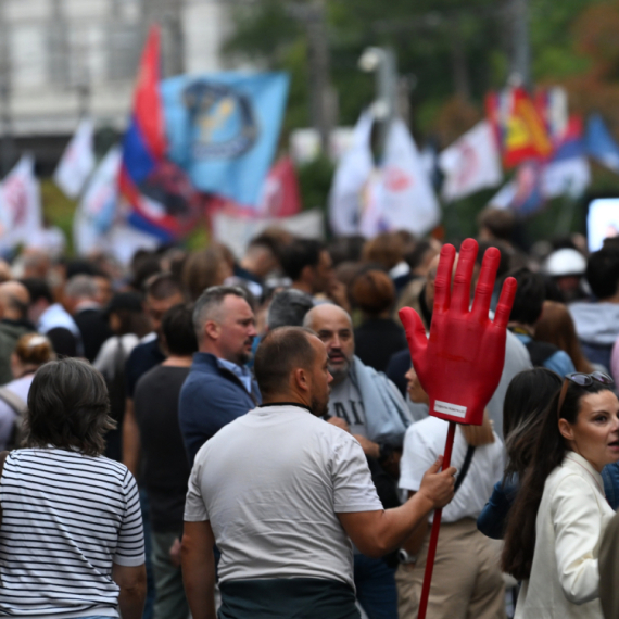Blokaderi uputili strašne pretnje građanima Srbije; Nasilje i mržnja su njuhova politika