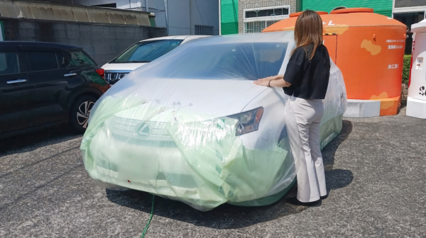 Uz pomoć ove cerade, automobili plutaju tokom poplava FOTO
