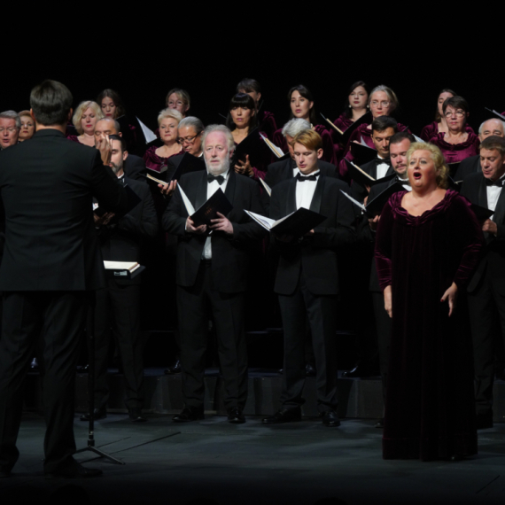 Ruski hor "Glinka" održao koncert u Narodnom pozorištu
