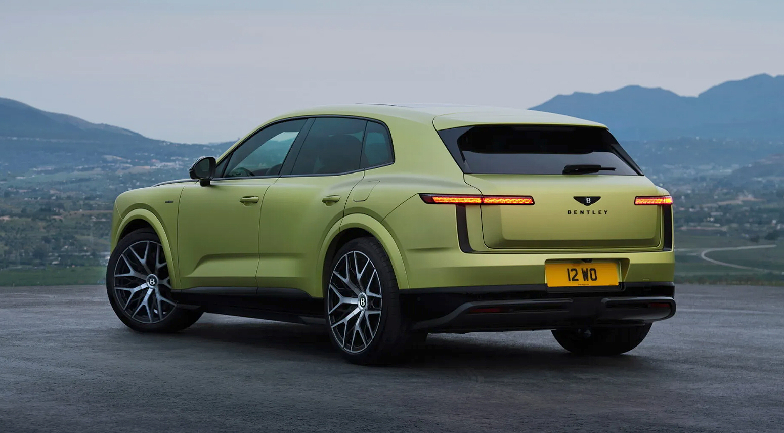 Bentley napravio veliki zaokret: Ovo je njegov prvi potpuno električni model FOTO