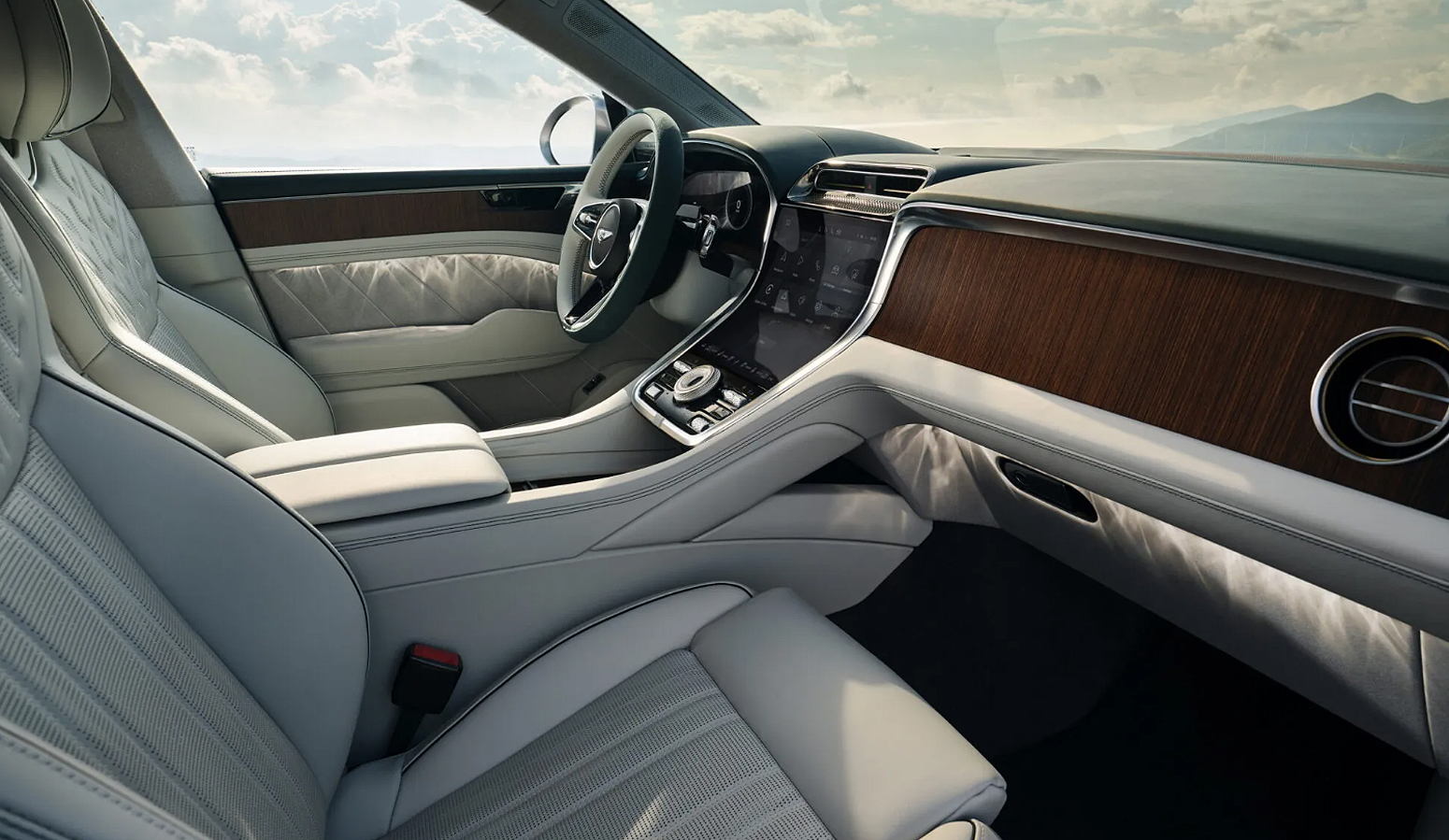 Bentley napravio veliki zaokret: Ovo je njegov prvi potpuno električni model FOTO