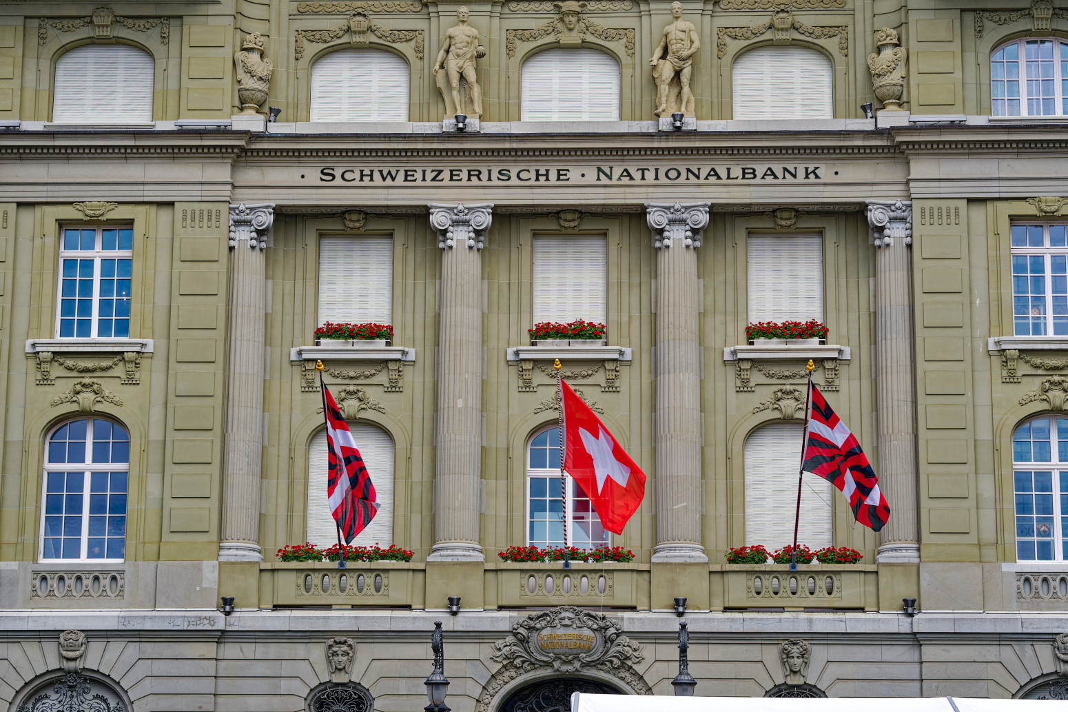 Švajcarska zadržala kamatu na nuli, Norveška podigla na 4,5 odsto