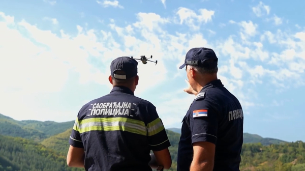 Dronovi stižu na puteve širom Srbije! Policija će iz vazduha otkrivati opasne vozače FOTO