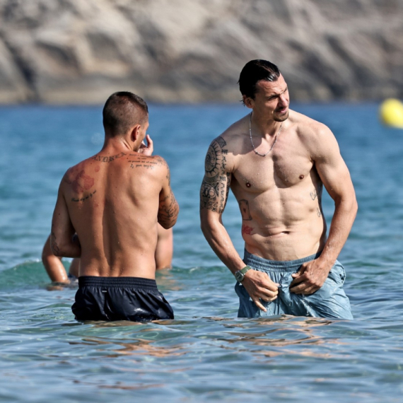 Zlatan Ibrahimović se skinuo i pokazao ulov dana FOTO