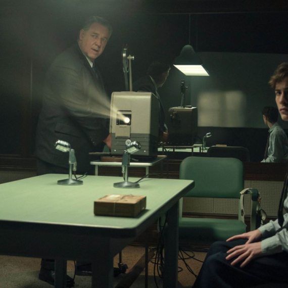 Triler o ozloglašenom Amerikancu stigao na Netflix: Jeziva istinita priča o mračnom umu iza genija FOTO/VIDEO