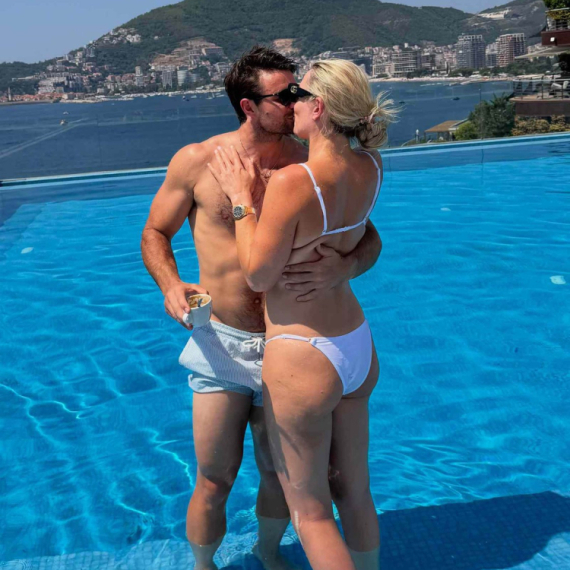 Vrela fotka "srušila" mreže: Lindzi Von potvrdila vezu s 11 godina mlađim kolegom FOTO