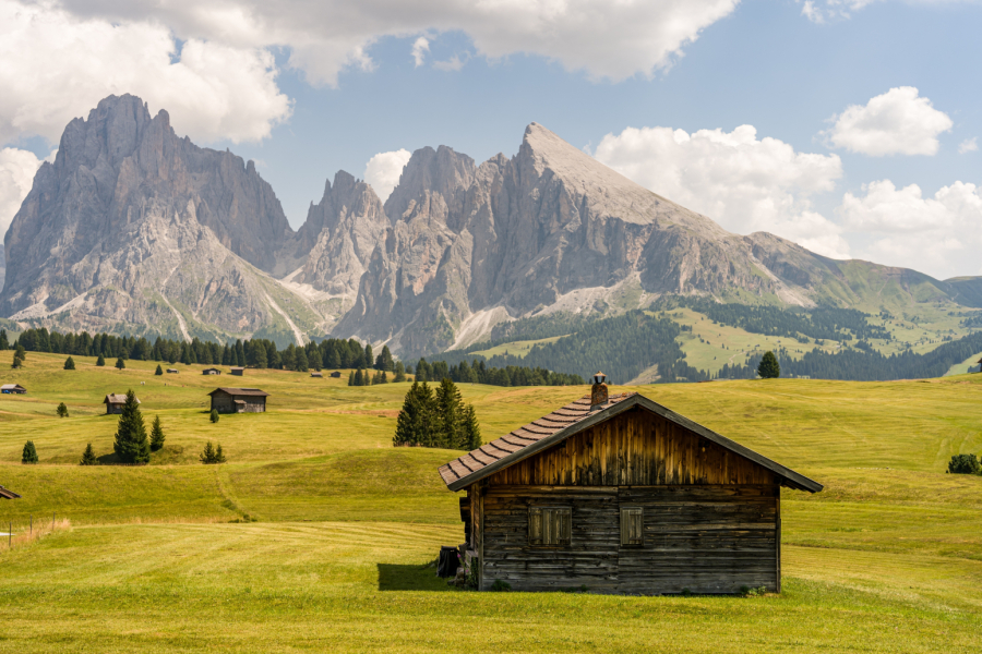 Malo planinsko selo posećuju turisti iz celog sveta: Magični pejzaži ostavljaju bez daha FOTO