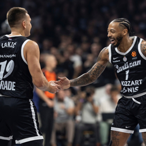 Počela treća četvrtina: Partizan vodi