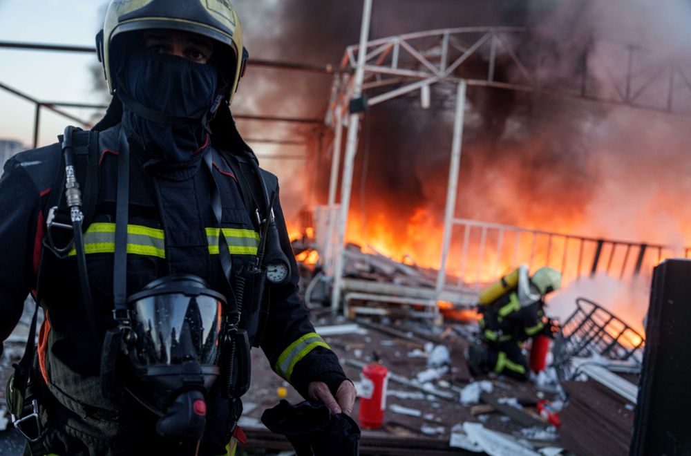 Stravična eksplozija; Nebo je zapaljeno; Putin žestoko udario FOTO/VIDEO