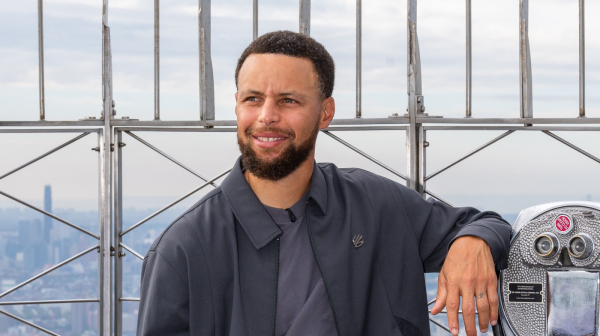 Stef Kari ispisao istoriju NBA lige: Novi ugovor i neverovatan rekord FOTO
