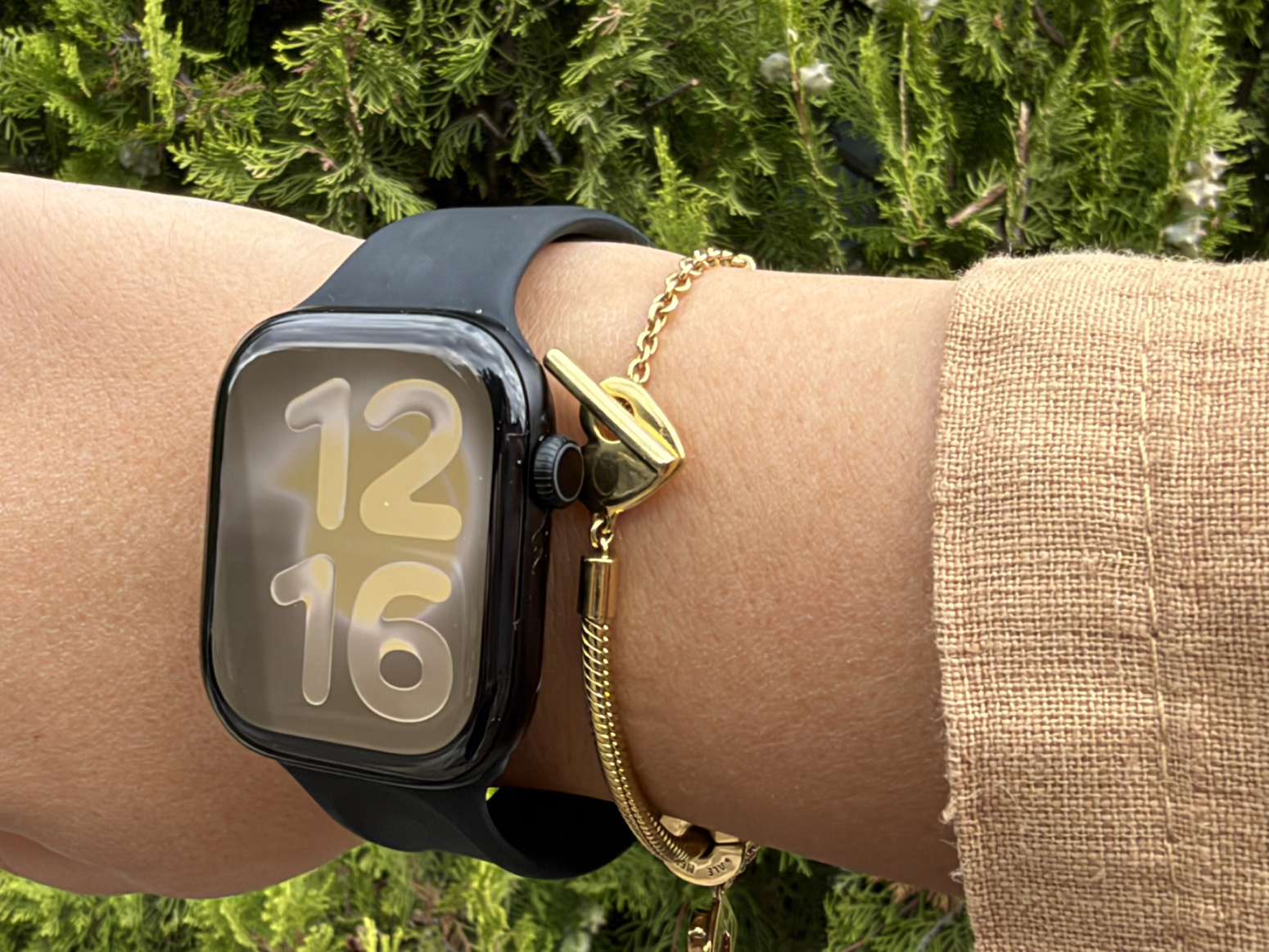 Apple Watch Series 12 na testu: Poznat spolja, mnogo pametniji iznutra