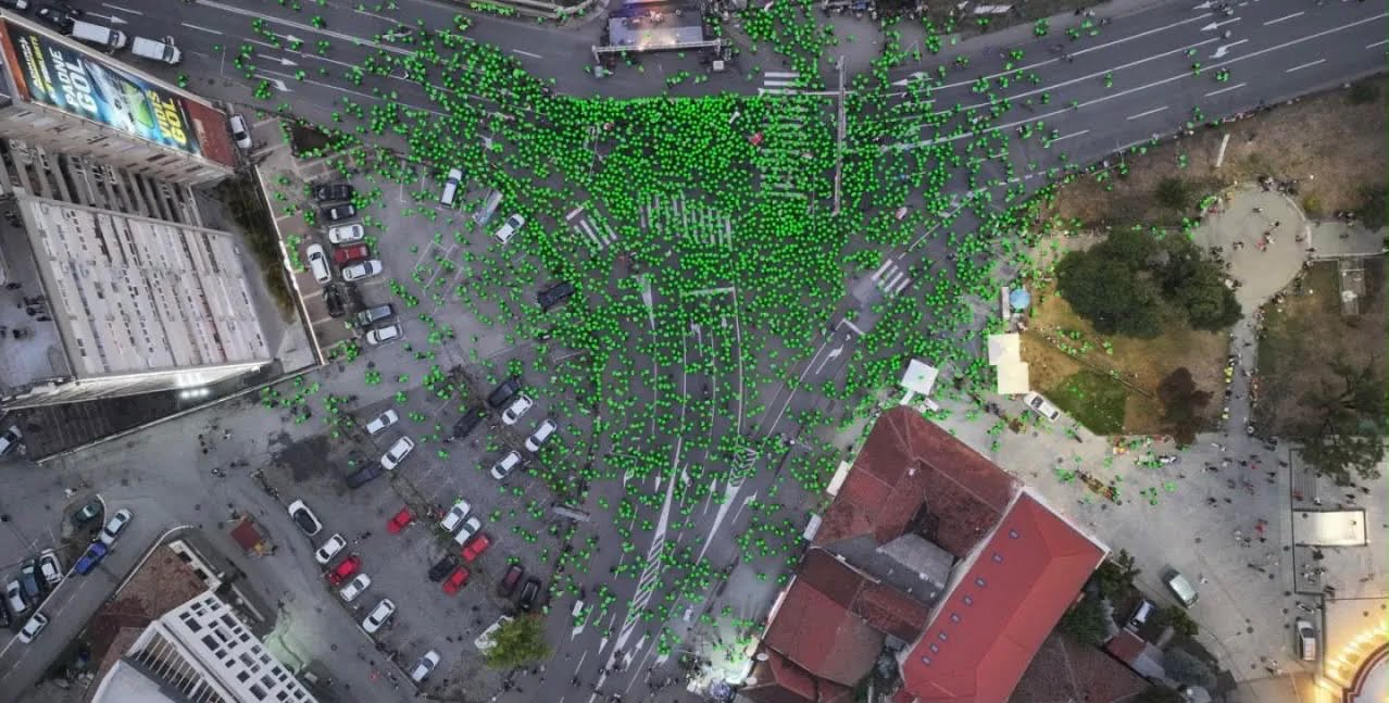 Novi debakl blokadera; Evo koliko ih je na skupu u Kragujevcu FOTO