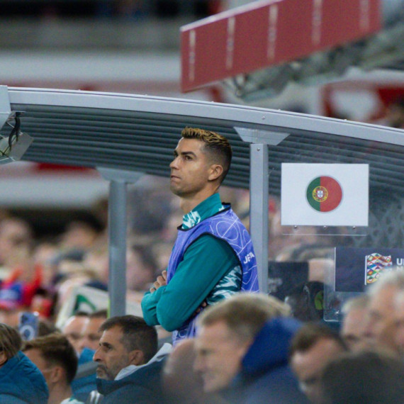 Ronaldu ni minut prvi put od 2008! Nije pozdravio saigrače, selektor objasnio odluku