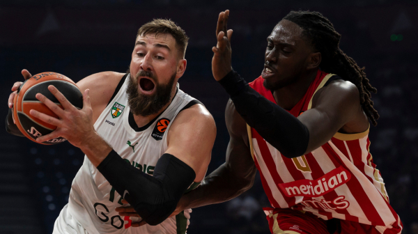 Motli "namešta ruku" za Hapoel – dobio je i podršku od trenera i saigrača VIDEO
